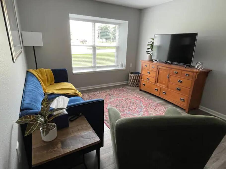 Hamilton The Bernice - 2 Bedroom Apt In Quilt Town, Usa מראה חיצוני תמונה