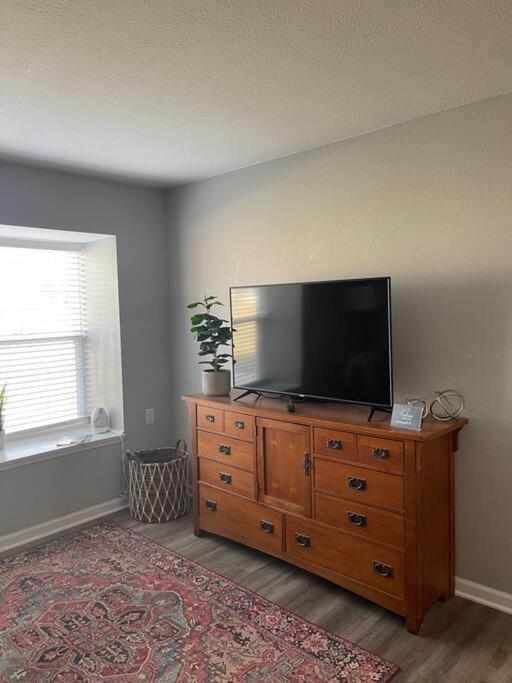 Hamilton The Bernice - 2 Bedroom Apt In Quilt Town, Usa מראה חיצוני תמונה